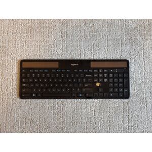 Logitech K750 Wireless Keyboard — Solar Recharging -  Black - Windows
